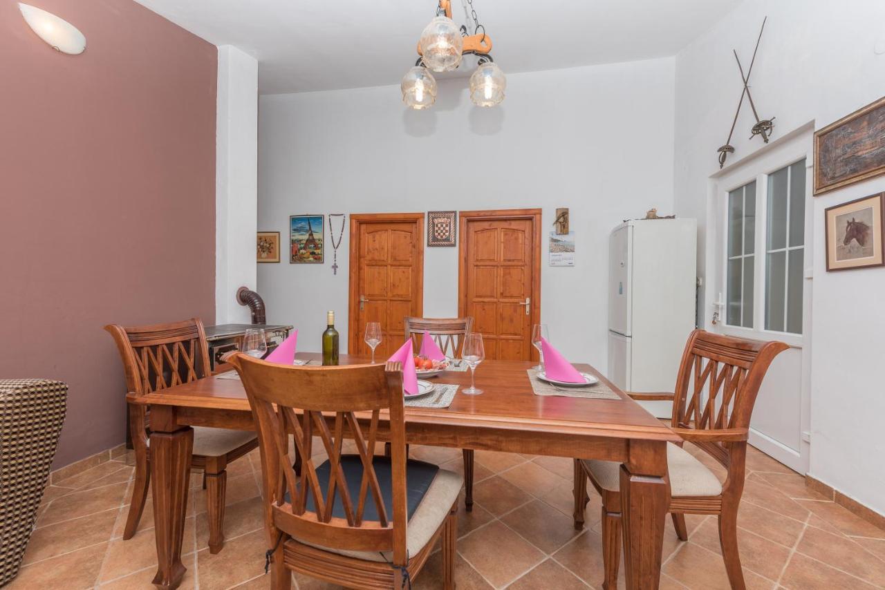 Holiday Home Frane Slivno  외부 사진