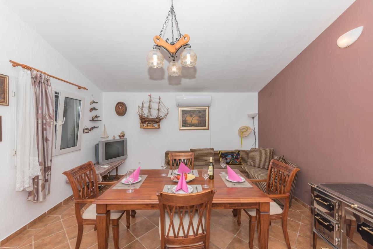 Holiday Home Frane Slivno  외부 사진