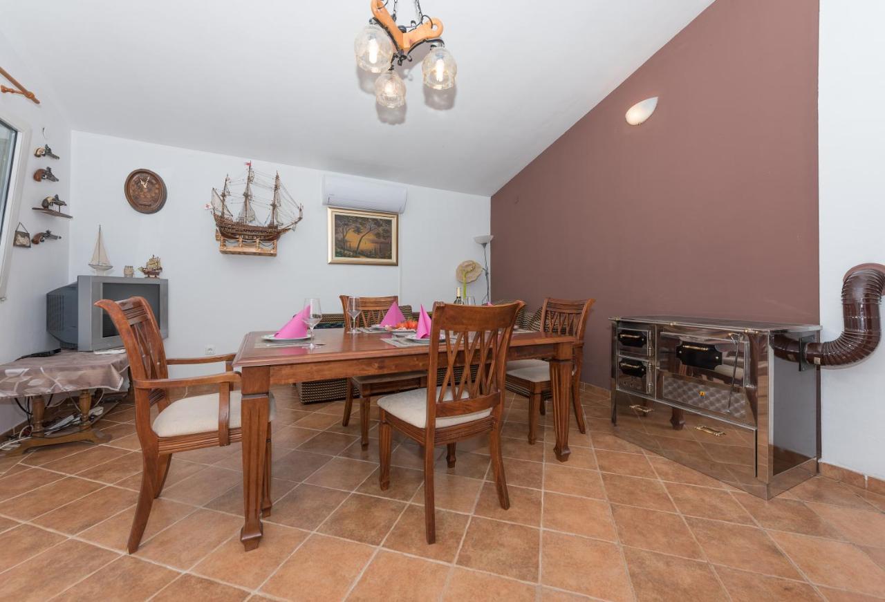 Holiday Home Frane Slivno  외부 사진